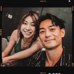 Dominic Ho Instagram - *
好啦
既然咁多人投訴
我直頭出個post啦
鬧啦鬧啦🤘🏽（第一次出emoji）
Thank you bro @hunghunghung 
#dominic何浩文 #hongkongactor #actor #香港演員 #演員
