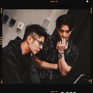 Dominic Ho Instagram - *
2023年有一個好感動嘅位就係認識到呢個人
身為一個人要遇到一個價值觀喜好興趣都好相似嘅人非常難
睇佢上唱歌堂感受到佢想進步嘅執着令到我好欣賞佢
亦都好高興佢會欣賞我令我知道原來我有值得欣賞嘅地方
我覺得我認識呢個人類遲咗十幾廿年
希望以後可以多啲同你見面追番呢十幾廿年嘅笑聲
多謝許寶寶
#dominic何浩文 #hongkongactor #actor #香港演員 #演員