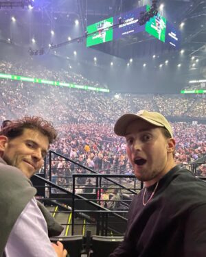 Dominic Thiem Instagram - Pumped up for my second round match by @jaredleto 💪
Thanks for inviting me, it was amazing and you are a great guy! 

📸: @matthias.kapl