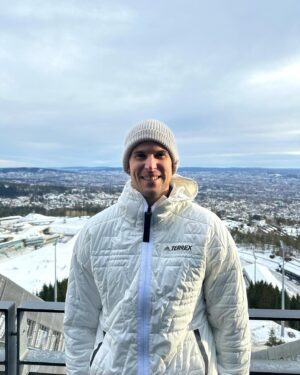 Dominic Thiem Instagram - Arrived in Oslo for the @u.t.s_tour 🇳🇴
Always wanted to see the Holmenkollbakken ❄️