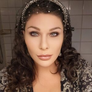 Dominika Peczynski Instagram - Ännu roligare och knasigare. Äventyret accelererar.