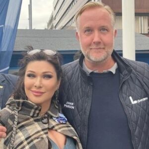 Dominika Peczynski Instagram - Maktskiftet ligger i luften. Håll i er när det svänger!
@liberalernas 
@johanpehrsonl 
#maktskifte2022