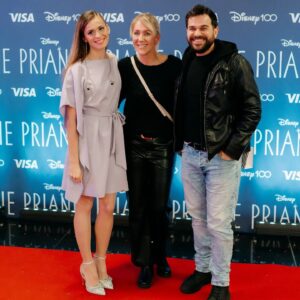 Dominika Richterová Instagram - Kamaráti, už do zajtra si môžete vychutnať novú rozprávku od @disney WISH / PRIANIE . My sme ju už v nedeľu slávnostne odprevadili na filmové plátno. Bolo to pre mňa veľmi výnimočné, krásne a hlavne emočné. Neubránila som sa slzám. A tak som si to presne vždy predstavovala! 💜 Veľmi si vážim všetkých,ktorí do mňa vložili dôveru a pomohli mi to dotiahnuť do zdarného konca. Som absolútne šťastná a vďačná za všetko čo som sa mohla naučiť. ❤️ Teraz je to už len na Vás. Nezabudnite ma označiť, keď budete v kine a napísať ako sa Vám rozprávka páčila ⭐️💜🌟💜🌟💜⭐️ #wish #wishmovie #disney #disneymusic #asha #dominikarichterova @cinemart.sk @noiseartillery