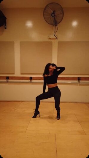 Dominique Domingo Instagram - Thank You for this class @hannahdlaine! 🫶🏾 Absolutely loved this sultry choreography. The simplicity and clarity of movement is so refreshing and felt so good to dance 🤍

#Heels #Dance #Love #Joy #Play #Music #Sensuality #TinaTurner #TheBeatles #ComeTogether