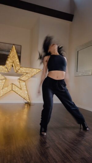 Dominique Domingo Instagram - When you haven’t danced in heels in a minute and gotta scratch the itch 😏

🎶Artist: @janetjackson “So Much Betta”
👠Choreo: @coridenell 
🎥 Assist: @deirdrebarnes 😘

#Heels #Dance #JanetJackson #SoMuchBetta #Music #Love #Play #Passion #Movement