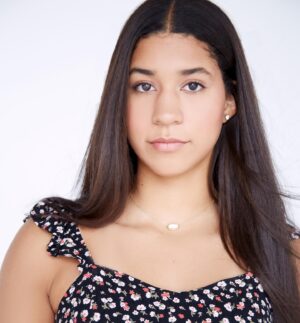 Dominique Reighard Brooks Instagram - Happy Belated 18th Birthday 🎂 @ceylonesb and CONGRATULATIONS on GRADUATING👩🏽‍🎓!!! I am so incredibly proud of the kind, intelligent, compassionate, confident, honest, courageous, leader you are and I'm honored to be your mom! You have so much to offer the world and you inspire us all by simply being yourself. We’ve watched in amazement as you have grown with character, confidence, and determination. The sky is the limit! We love you so much and we are so incredibly proud of you and excited for this next chapter of Life, school, and Basketball!!! 🎓 🏀 
So excited about all the places you will go and adventures along the way!!! Your Journey is just beginning, you’ve been so patient, and so happy that you are reaping all the rewards, the fruits of your labor, and alle that you have sowed!!!!