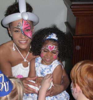 Dominique Reighard Brooks Instagram - Happy Belated 18th Birthday 🎂 @ceylonesb and CONGRATULATIONS on GRADUATING👩🏽‍🎓!!! I am so incredibly proud of the kind, intelligent, compassionate, confident, honest, courageous, leader you are and I'm honored to be your mom! You have so much to offer the world and you inspire us all by simply being yourself. We’ve watched in amazement as you have grown with character, confidence, and determination. The sky is the limit! We love you so much and we are so incredibly proud of you and excited for this next chapter of Life, school, and Basketball!!! 🎓 🏀 
So excited about all the places you will go and adventures along the way!!! Your Journey is just beginning, you’ve been so patient, and so happy that you are reaping all the rewards, the fruits of your labor, and alle that you have sowed!!!!