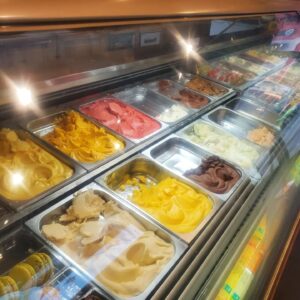 Dominique Swain Instagram - WHAT?! Rose sculpted Gelato at Amorino in Times Square! :)