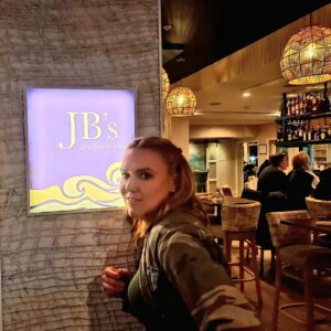 Dominique Swain Instagram - JB'S on the Water in Rhode Island. The mussels are succulent and amaaaazing and I need to eat the menu!