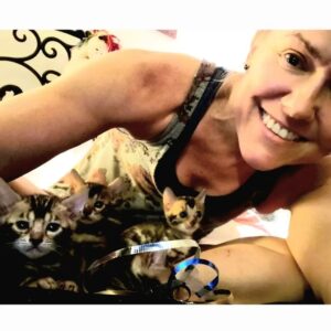Dominique Swain Instagram - GOOOOD MEOW-NING!