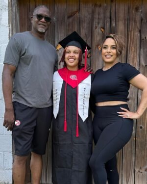 Dominique Wilkins Instagram - Big Shout Out!!!!
Congrats to my daughters!
Sanai (@sanaih19) for her competition of high school &
Danni (@2401danielle) for earning your CNA certification! 
So proud of you both!