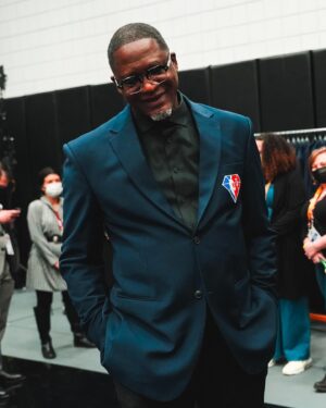 Dominique Wilkins Instagram - Happy Birthday to The Human Highlight Film 🎉🥳