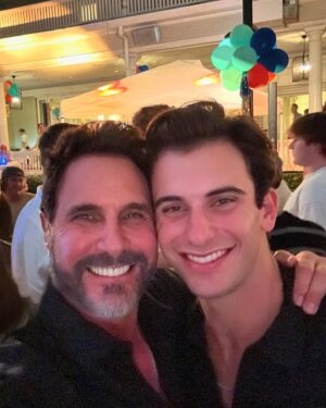 Don Diamont Instagram - Happy New Year from Honolulu🌺🌊🎉🥳‼️ Wishing everyone a happy, HEALTHY , and prosperous 2024!!!❤️