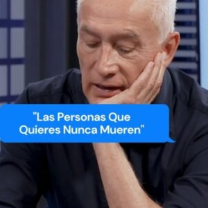 Don Francisco Instagram - En este episodio, comparto una reflexión de Isabel Allende sobre cómo las personas que realmente amas nunca mueren porque las llevas en tus gestos y movimientos. Acompáñame a descubrir esta conmovedora historia. Mira el episodio completo en YouTube y Spotify.