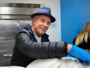 Don Johnson Instagram - Our family tradition, serving Xmas Eve dinner at our local Shelter 8th year @pathpartners , Happy Holidays to all !