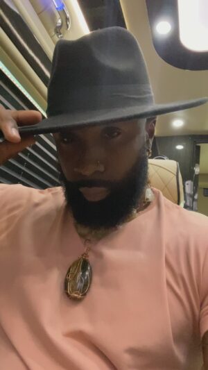 Donald Brumfield Jr. Instagram - Blessings on the way !!!

#NMOL #Blessed #ape-xuniverse #humble #gratitude #explore #kingDon