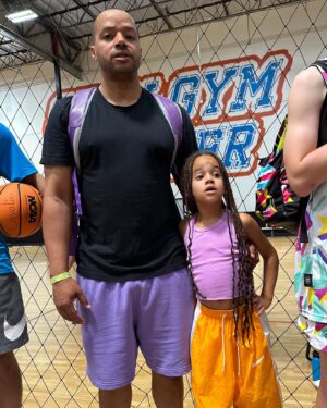 Donald Faison Instagram - This young one represented for her brother this weekend. 
@wilderfrancesfaison I’m so proud of you. You are the love that powers my lite!