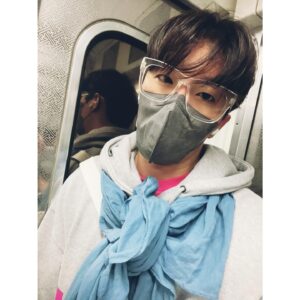 Dong Hyun-bae Instagram - 잘가 2023👋 소중한 인연 소중한 시간 보내적이 많네~
와라 2024✌️ 더 즐겁고 행복한 추억 많이 많이 보내야지!!
2023년도에도 함께 해 준 여러분 감사하고 사랑합니다❤️