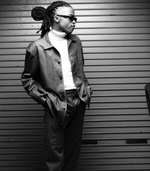 Donielle T. Hansley Jr. Instagram - People always told me I had a old soul ;)🥂
•
Model: @Doniellethansley 

styled by: @doniellethansley @0g.banjii 

📸: @royalxrae 
•
COMMENT 10 TIMES FOR A FOLLOW BACK🔥🔥🔥❤️😈 #HansleyHustle #DonielleHansley #idoeverything😉 #shootpastthestars #sauceking #viral