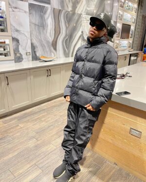 Donielle T. Hansley Jr. Instagram - Old keys can’t unlock new doors...💡
•
📸: @0g.banjii 
•

COMMENT 10 TIMES FOR A FOLLOW BACK🔥🔥🔥❤️😈 #HansleyHustle #DonielleHansley #actor #Producer #sauceking #viral