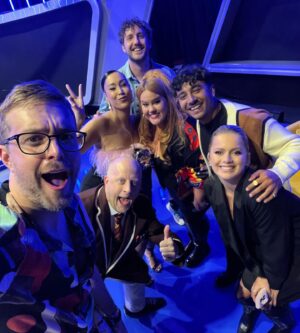 Donna Preston Instagram - A beautiful day playing with this lovely lot! All new @iaindoesjokes CelebAbility coming soon on @itvxofficial 

Thank you @jadesoar for your epic mua skills ❤️❤️❤️
