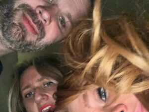 Donna Preston Instagram - A fabulous night with lovely legends! 

Thank you for the laughs @leighfrancis (go see his show!)