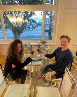 Doris Younane Instagram - Pop in 🥂