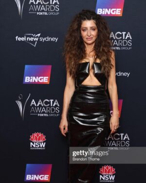 Doris Younane Instagram - 5 BEDROOMS  almost here!
Season 4 on @paramountplusau  14th May 🥂🥂
