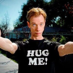Doug Jones Instagram - An oldie (the photo AND me), but a goodie. And how I’m feeling.
.
Photo by @jrhutson .
#hugs #huggles #loveconquersall