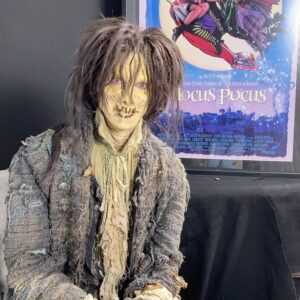 Doug Jones Instagram - And now, passing through the holiday season, a final message from me as Billy ....
.
#happynewyear #2021 .
#hocuspocus #billybutcherson