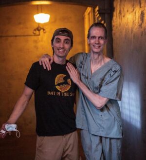 Doug Jones Instagram - If you ever wanted to see me as the Riddler, a little taste is in the new @batinthesun short film, “BATMAN: DYING IS EASY” out on their YouTube channel now!!

Such a treat to appear in this cameo along with my friends @thekevinporter (Batman) and  @aaronschoenke (Joker, writer, director)

TO WATCH: search “Batman: Dying Is Easy” or find the most recent video when you subscribe to Bat In The Sun on YouTube!!

#batman #joker #riddler #arkhamasylum #superhero #superheroes #supervillain #supervillains #dccomics #shortfilm #actors #actorslife #batinthesun