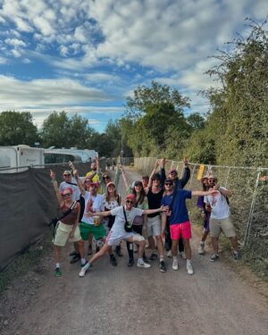 Douglas Booth Instagram - 151,134 steps, countless memories, and endless joy with my best friends at my favorite place on earth 🌍 Glastonbury, you’ve outdone yourself again! Thank you 💚