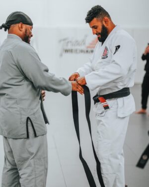Douglas Lima Instagram - We had an amazing time with our belt promotion last night! We welcomed 2 new black belts with @joesprints617 and @dez_the_mechanic getting promoted 🥋 Congratulations to them and the whole team! Thank you all and we’ll see yal on the mats!!