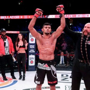 Douglas Lima Instagram - Thank you God! We got it done tonight! Thank you all for your support, I appreciate you all for the love! One more to go! 
Obrigado meu Deus! Agradeço pelo apoio e mensagens de todos!