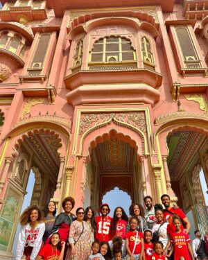Dr. Meena Singh Instagram - Red Kingdom in the ‘Pink City’ on Xmas #gameday 
.
.
.
.
#indianchristmas #chiefs #redkingdom #kcchiefs #kansascity #jaipur #kc #chiefsnation #chiefsfootball #chiefsfan