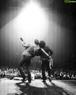 Drake Milligan Instagram - Show time ⚡️

📸: Cara Kealy