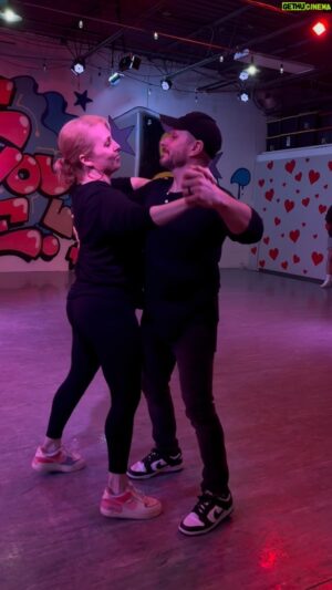 Drew Lachey Instagram - A look into our SOLD OUT Couples Night this weekend! We had a fabulous night celebrating the season of love with you all! 

Big thank you to @dunkin for sponsoring our evening and gifting us all the yummy goodies 🍩

Until next year ❤️✨🩷

#lacheyarts #studio #couplesnight #valentines #valentinesday #love #dance #artist #create #celebrate #dunkin #dunkindonuts #nonprofit #nonprofitorganization #smallbusiness #cincinnati #ohio