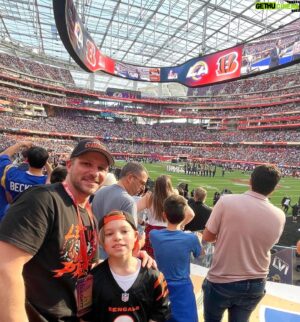 Drew Lachey Instagram - Some #flashbackfriday pictures from last year’s Super Bowl because the BENGALS ARE BACK BABY!  #WhoDey