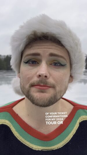 Drew Lynch Instagram - A bet is a bet… Thanks for making me freeze my bells off on Christmas. See you all in 2024 🫶 

#christmas #plunge #drewlynch #tour