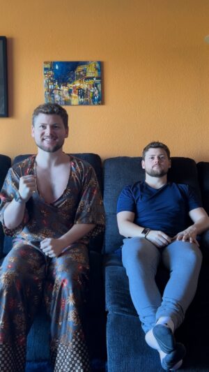 Drew Lynch Instagram - How People With ADHD Watch Football
#adhd #football #wife
