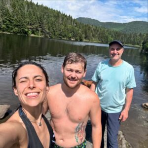 Drew Lynch Instagram - -PHOTO LOCOMOTIVE-

Vermont is the best place to rest for three days before  a European Tour… 

1) Hiked a mountain to get to a lake
2) The security guard at the town general store
3) My wife trying to get me banned from Indiana
4) Vegan lunch 
5) Just showing off the mountains… and also the ones behind me
6) Blocking a soccer shot with my butt
7) Looking out @glasshousevt 
8) Looking in @glasshousevt 
9) Early birthday present for my wife and I really don’t like the look in her eyes