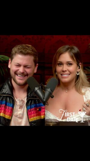 Drew Lynch Instagram - How else do open a drawer? 🍴😭 @thedrewlynch on todays EP of @firstdateshow @ymhstudios #Firstdate #ymh #comedicpodcast #drewlynch #loudness #petpeeve