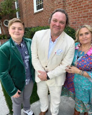 Drew Powell Instagram - Happy Easter yall! 🙏🐰🐣