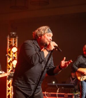 Drew Powell Instagram - Big thanks to @catgotyourmedia for sending me these great shots that show the emotional roller coaster of sangin the blues with a kick ass band! 😂👍🙏