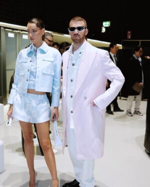 Drew Taggart Instagram - Oooooo yaaa i have fully assimilated. I am fashion now. I don’t plan on smiling much any more. Thank you @versace for inviting us. What a badass show 🐍