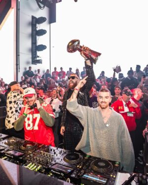 Drew Taggart Instagram - Unbelievable. Honored to be a part of this weekend ❤️Congrats boys @killatrav @patrickmahomes @chiefs