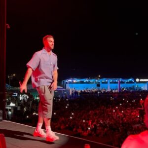 Drew Taggart Instagram - I think that was the most insane touring weekend yet. 3 sold out shows 3 countries 3 days. 🇮🇳 🇨🇳 🇹🇭 thank you Mumbai, Foshan, Bangkok sheeeesh every show was ripping and so uniquely different. Also so incredible to see everyone reacting to ‘Addicted’ all over Asia 🙏🏻 thank you thank you