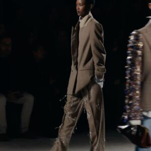 Dries Van Noten Instagram - WOMEN AUTUMN WINTER 2024

The comfort of contradiction.

Expression comes through color, washed tones giving way to striking shades of pink and blue. Artistic impulse surfaces from color fields to sequin pointillism: pink, vivid blue, copper, deep brown and black

#DriesVanNoten #DVNAW24 #PFW