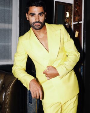 Duarte Gomes Instagram - Yellow is the new black. 
@vogueportugal iconic party.