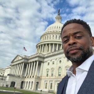 Dulé Hill Instagram - The arts are an integral part of who we are as a nation. It creates space for us to understand each other. Builds bridges for us to relate to each other. And opens us up to have empathy for each other. 

I was honored to join @thecreativecoalition in our nation’s capital a few days ago to advocate for the arts. Thank you to the National Endowment of the Arts @neaarts for all that you do. #AdvocateForTheArts #RightToBearArts #ArtIsPowerful